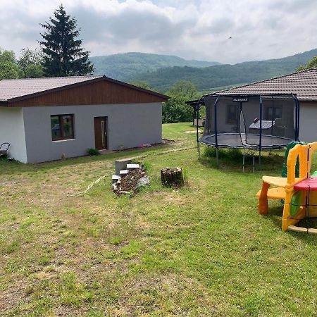 Apartman S Bazenem A Saunou Kadan Exterior photo